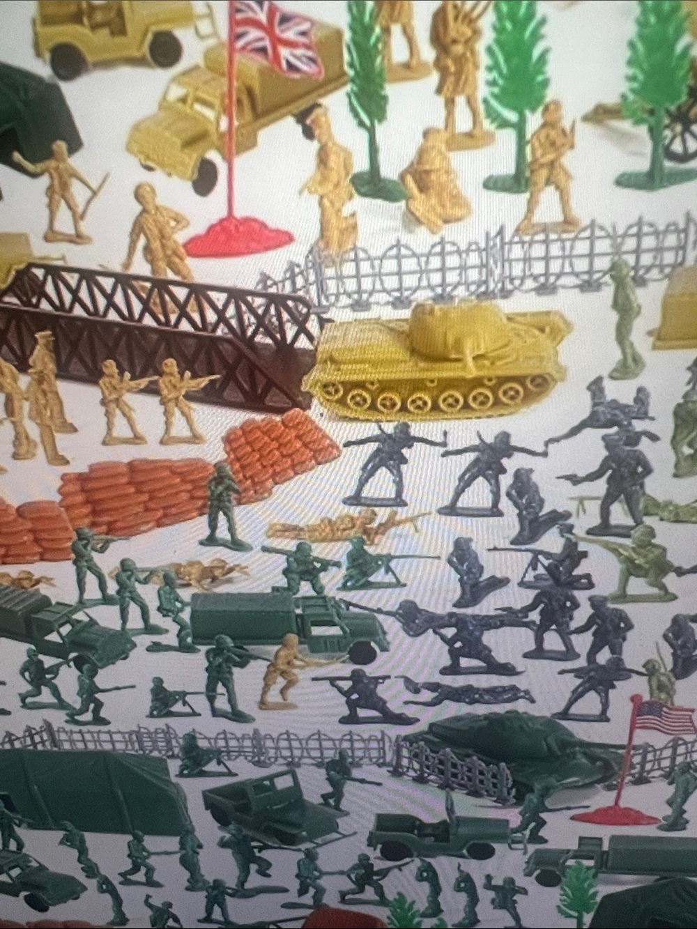 Vintage Style Plastic Army Men Toy Set - Green, Tan, Yellow